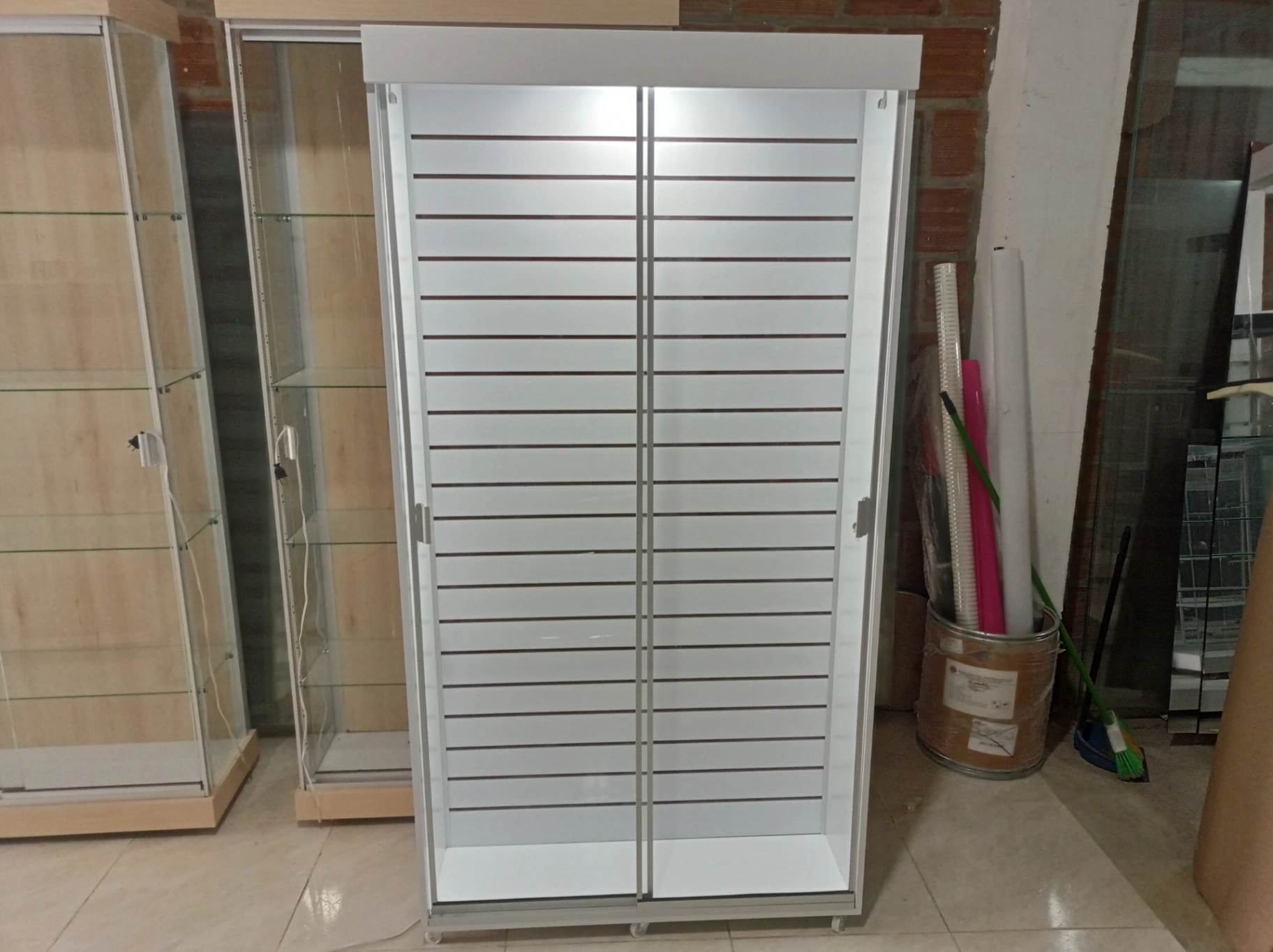 Módulo 100x190x30 Blanco, Fondo Interline con Puertas, Fr, H