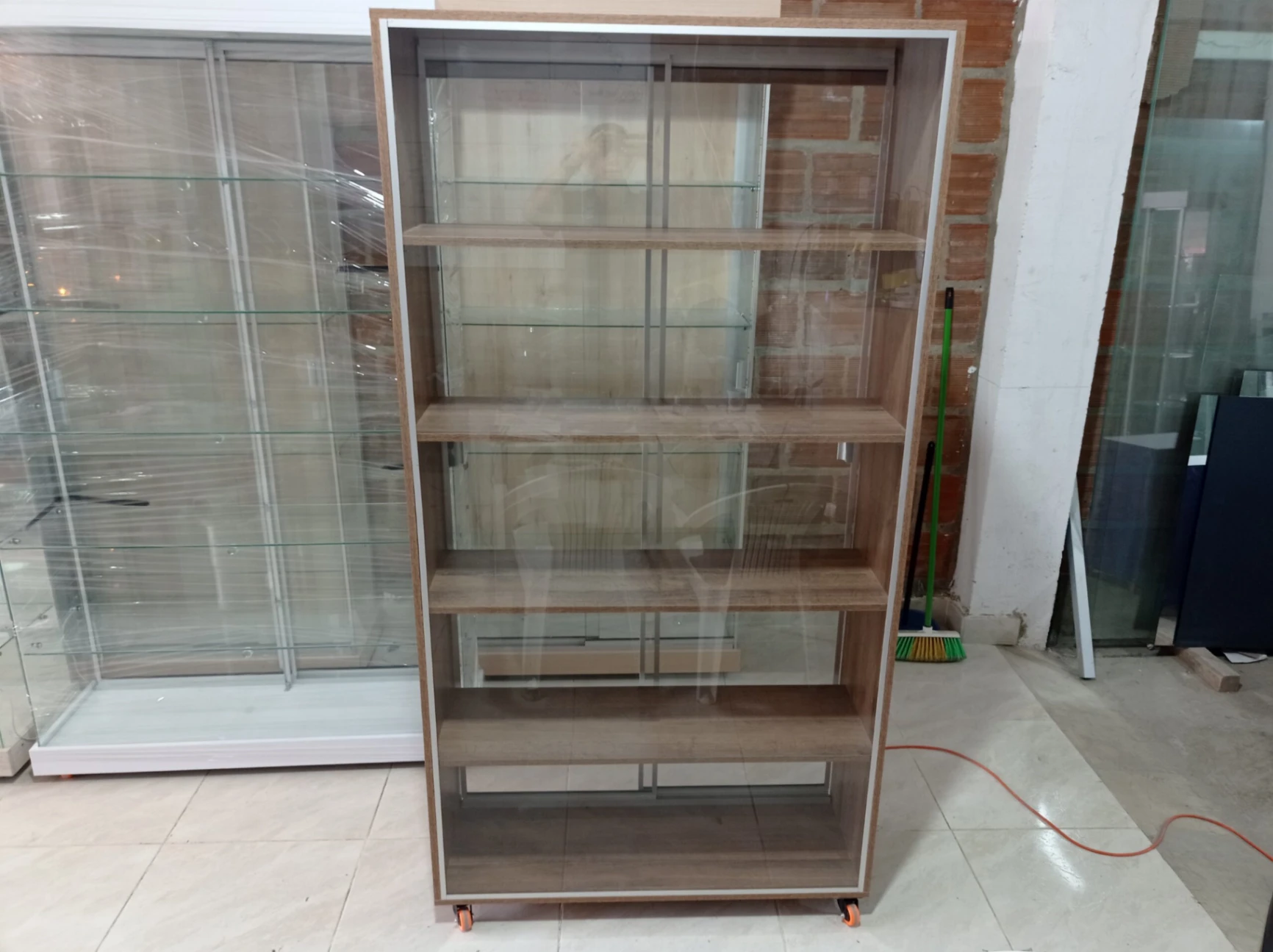 Módulo 100x190x35 Amaretto, Fondo Transp, Entrepaños en madera, Fr Delantee, H